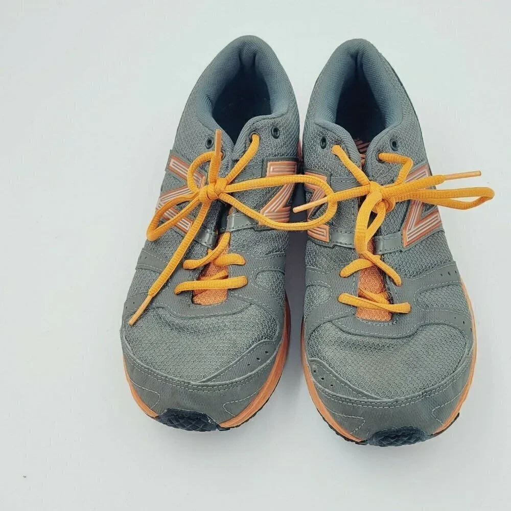 New Balance 690 Orange and Gray Men's Running Shoe Sneaker Size 6.5M